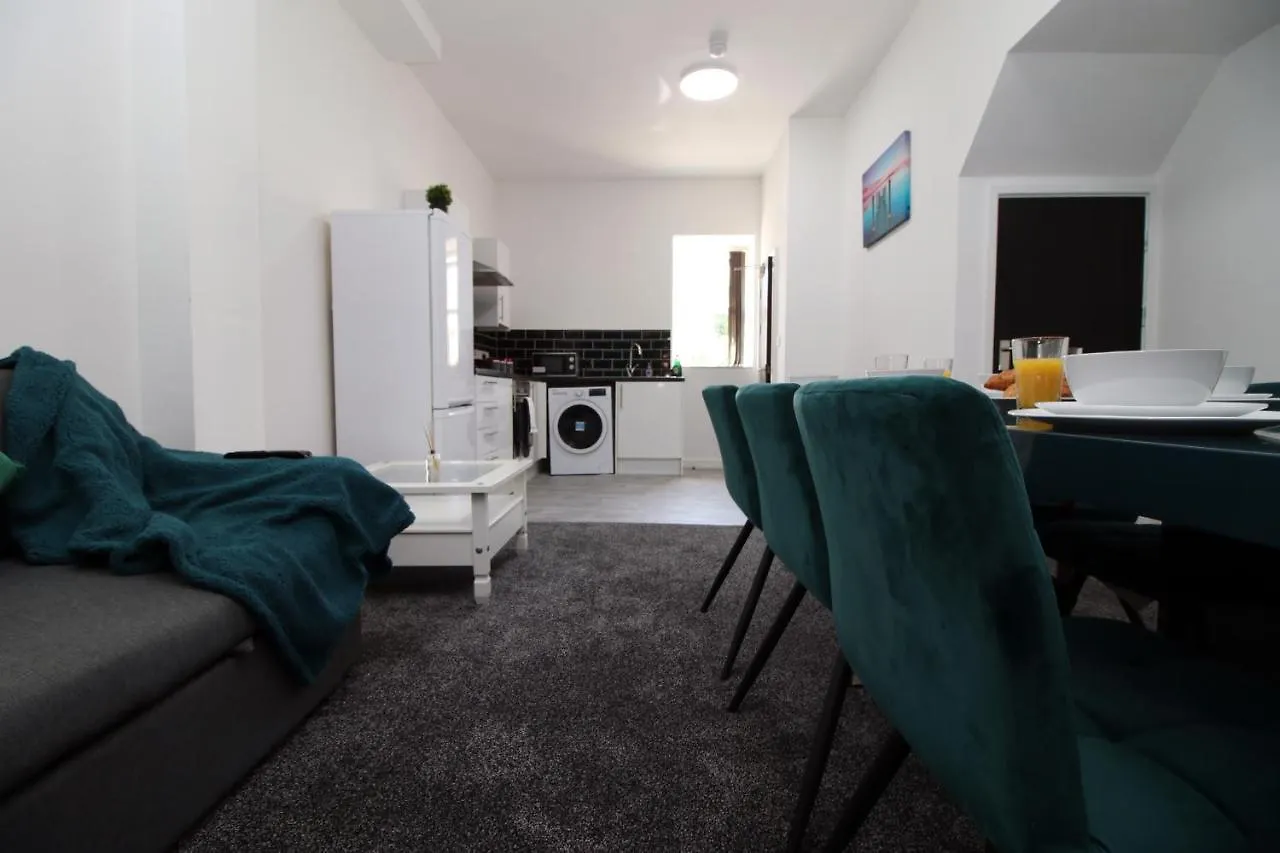 קארדיף 2 Bed Apartment! Near City Centre! 5 Guests*Long Stay Discount*